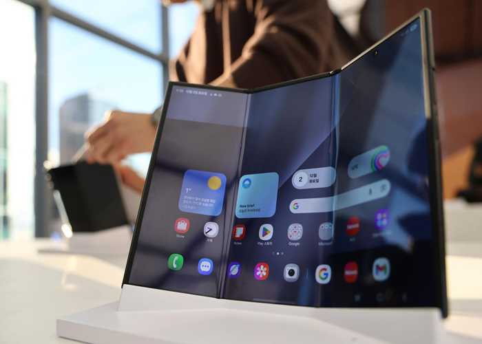The Zenith of Mobile Engineering The Samsung Galaxy Z TriFold
